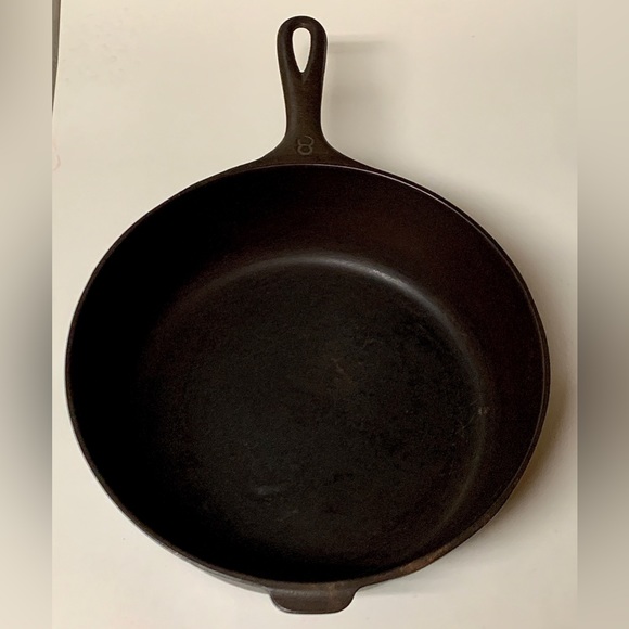 Mid Century Vintage Wagner Ware #8 10” Cast Iron Skillet - Picture 3 of 16